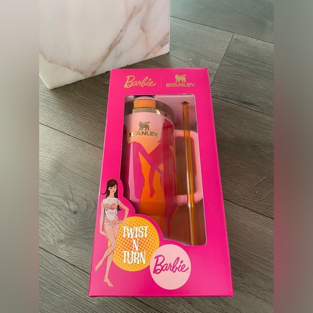 NEW Barbie x Stanley Twist ‘N Turn Barbie 40 OZ Quencher H2.0 Tumbler - Picture 4 of 12